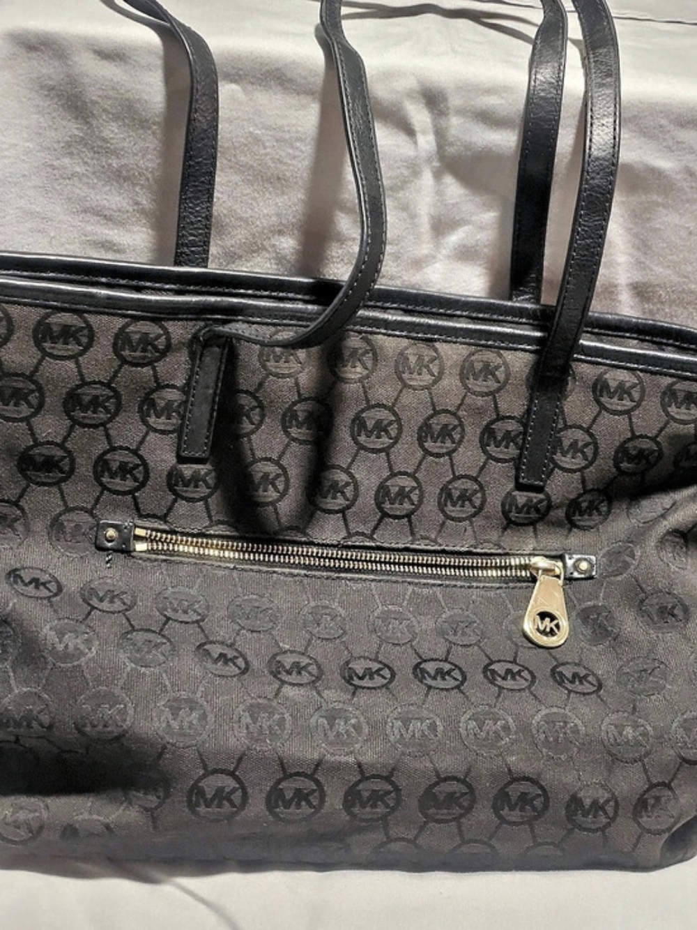 Michael Kors Montauk Tote in Black & Gray